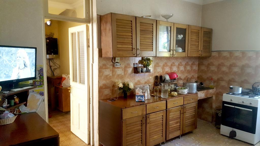Medea'S Guest House Батумі Екстер'єр фото
